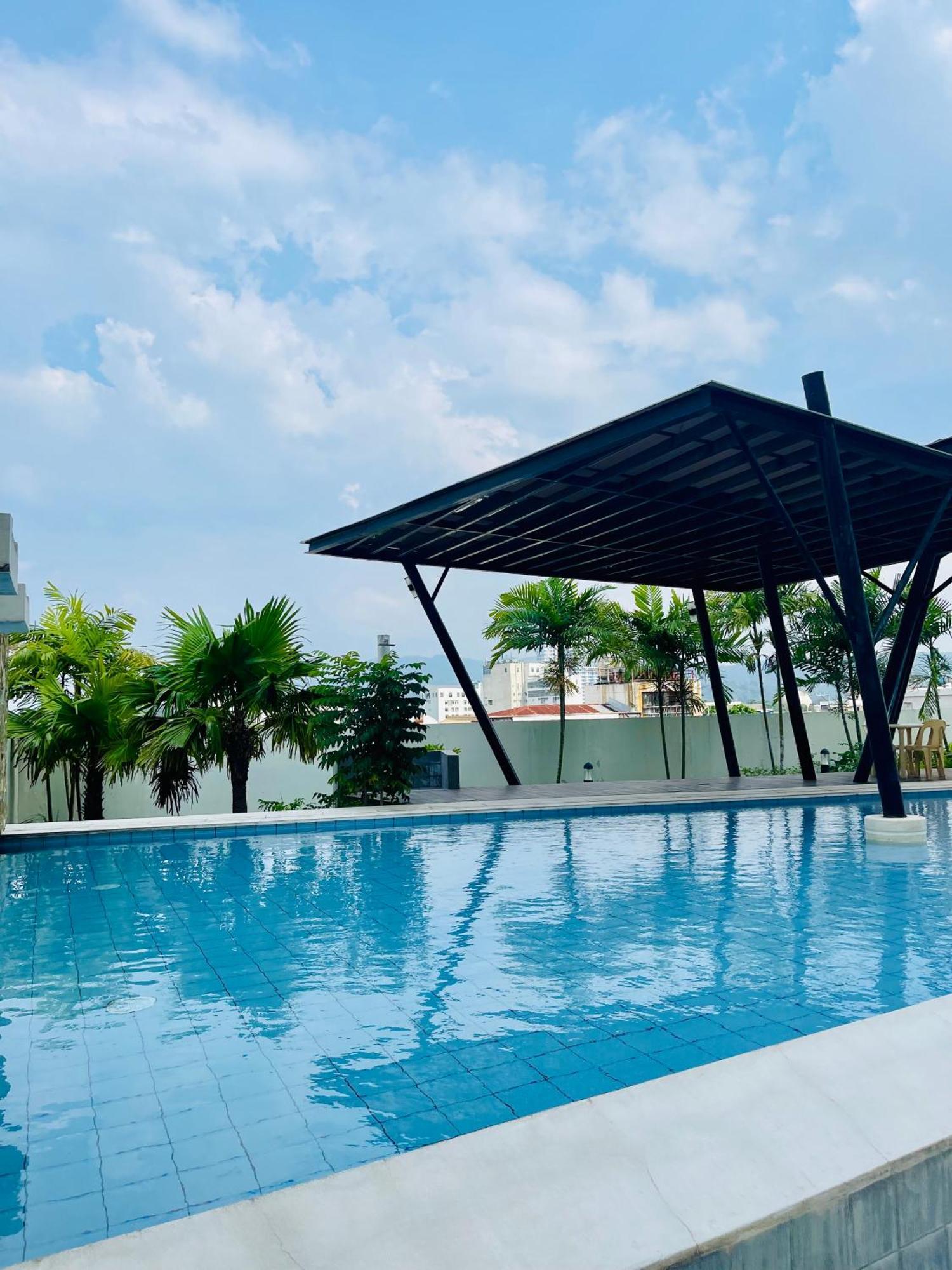 2-Bedroom Condo Unit With Balcony At Centrio Tower Beside Ayala Centrio Mall Downtown Cdo Cagayan de Oro Exterior foto