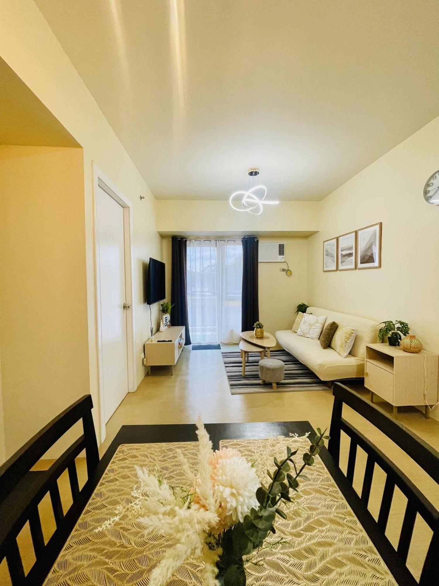2-Bedroom Condo Unit With Balcony At Centrio Tower Beside Ayala Centrio Mall Downtown Cdo Cagayan de Oro Exterior foto