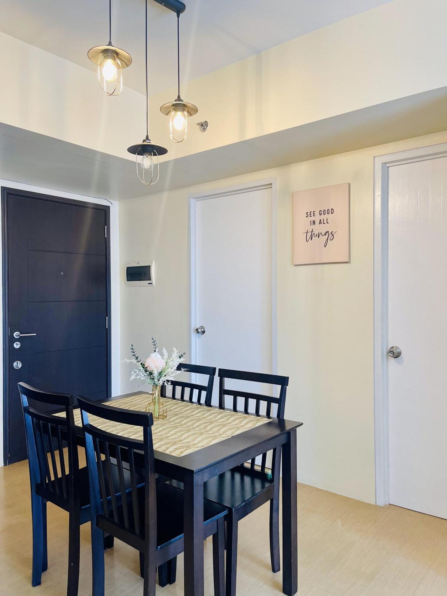 2-Bedroom Condo Unit With Balcony At Centrio Tower Beside Ayala Centrio Mall Downtown Cdo Cagayan de Oro Exterior foto