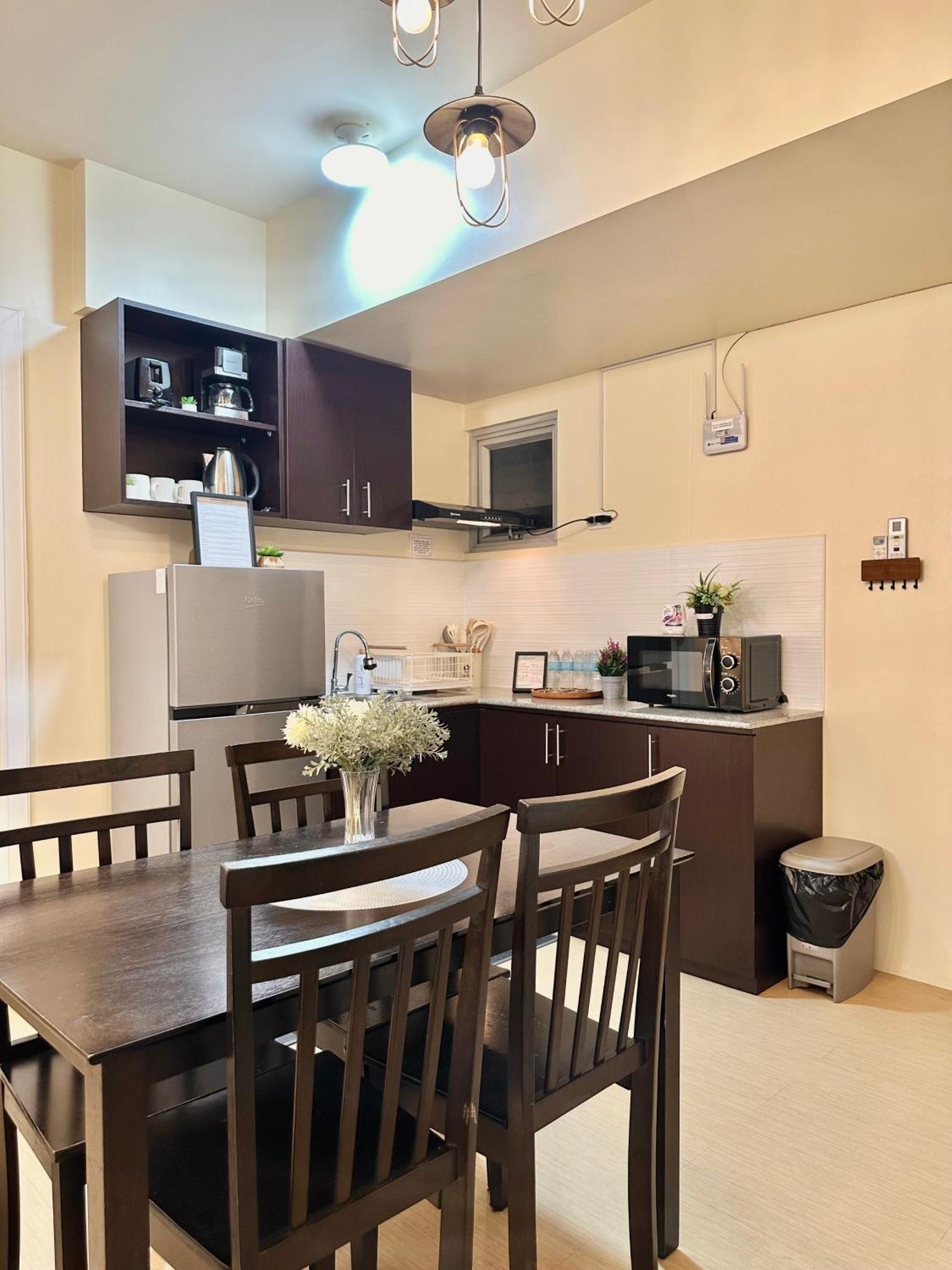 2-Bedroom Condo Unit With Balcony At Centrio Tower Beside Ayala Centrio Mall Downtown Cdo Cagayan de Oro Exterior foto