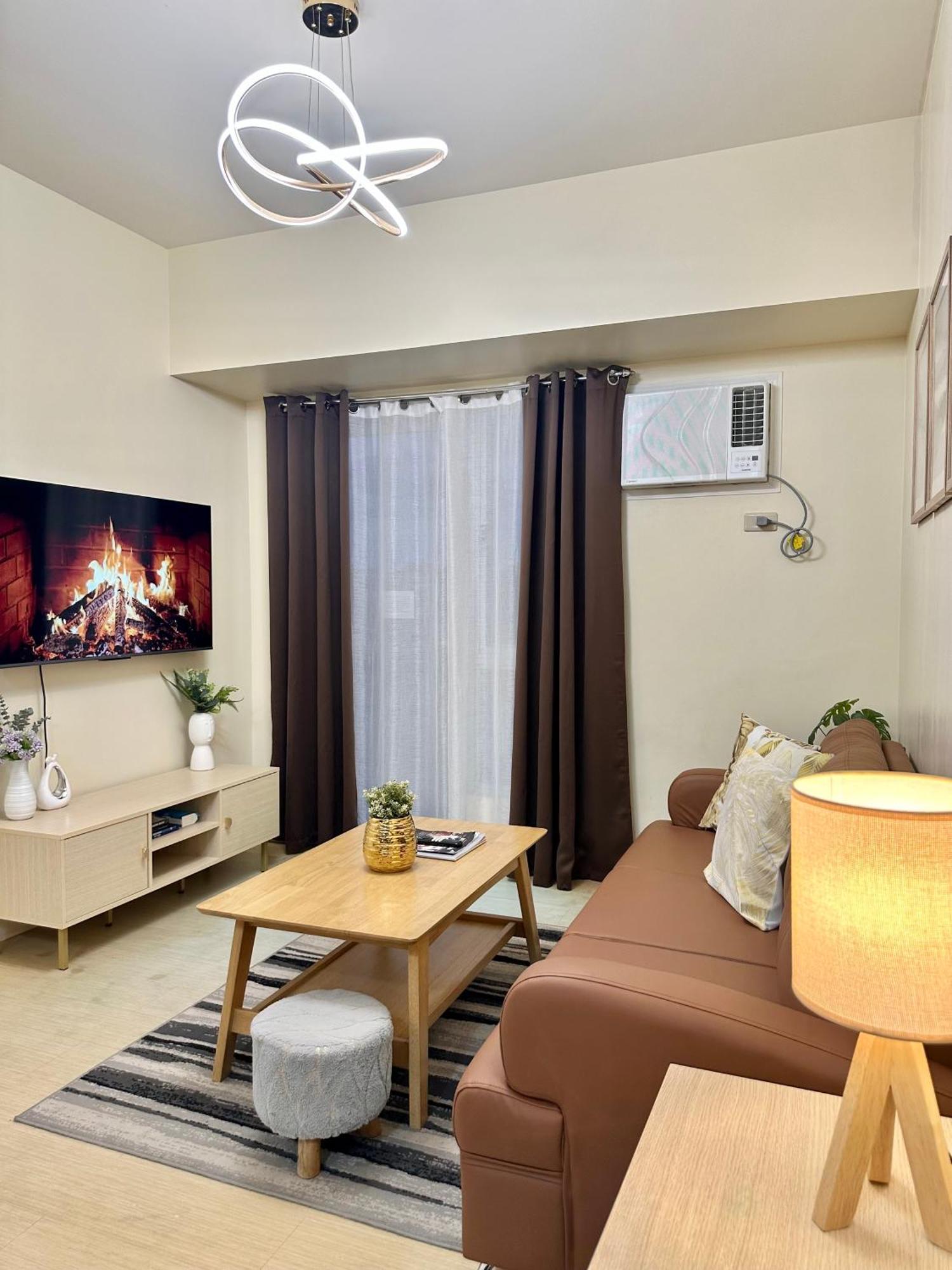 2-Bedroom Condo Unit With Balcony At Centrio Tower Beside Ayala Centrio Mall Downtown Cdo Cagayan de Oro Exterior foto