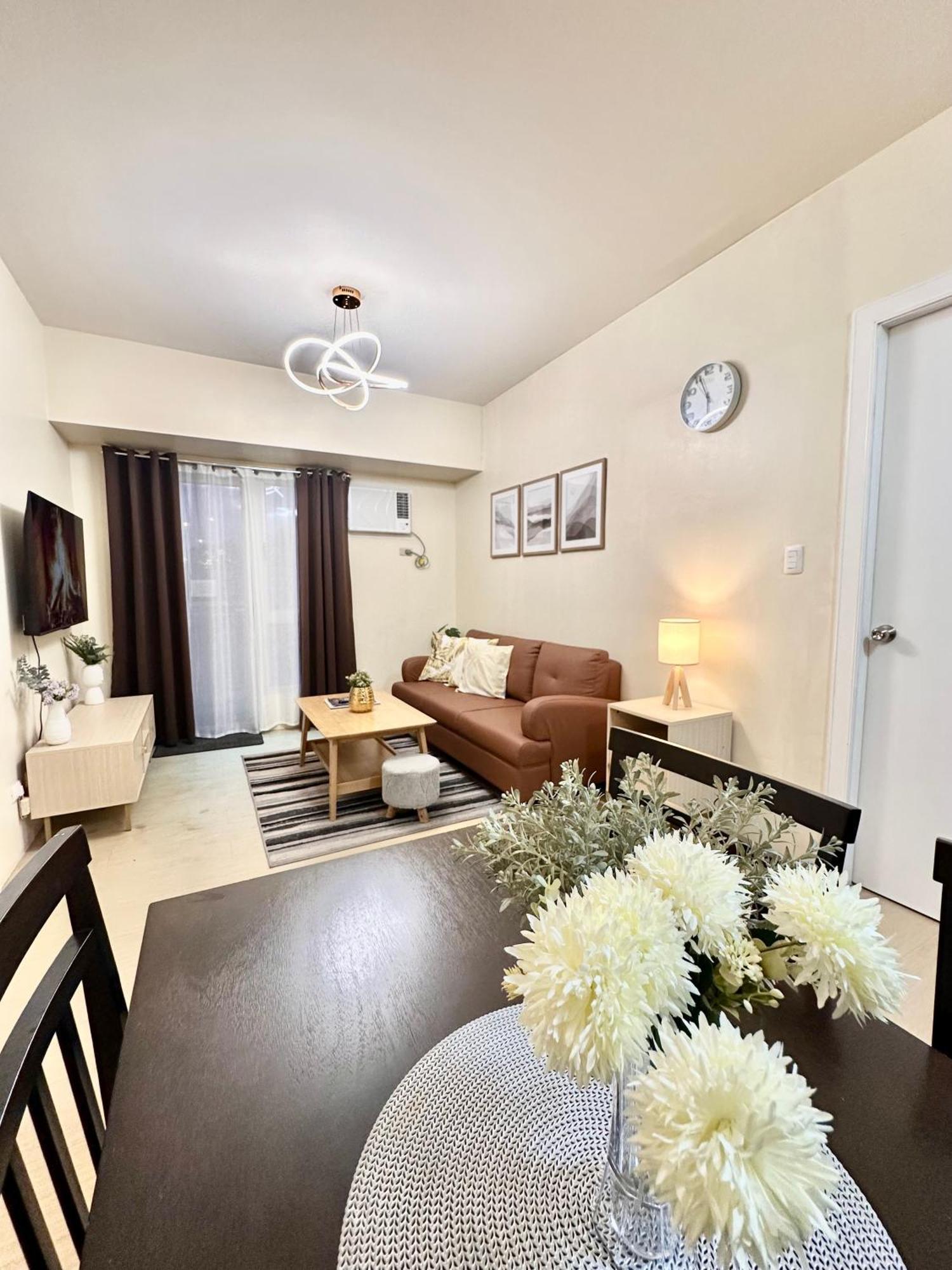 2-Bedroom Condo Unit With Balcony At Centrio Tower Beside Ayala Centrio Mall Downtown Cdo Cagayan de Oro Exterior foto