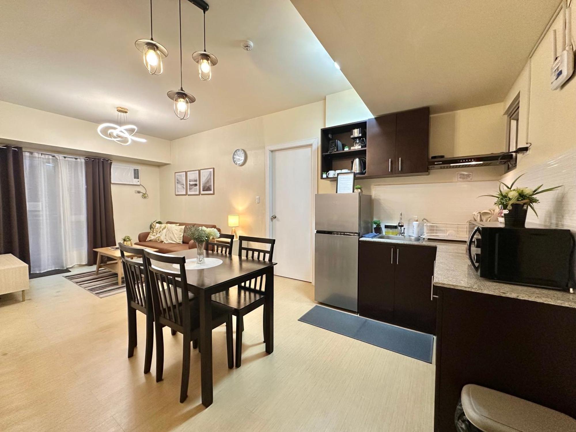 2-Bedroom Condo Unit With Balcony At Centrio Tower Beside Ayala Centrio Mall Downtown Cdo Cagayan de Oro Exterior foto