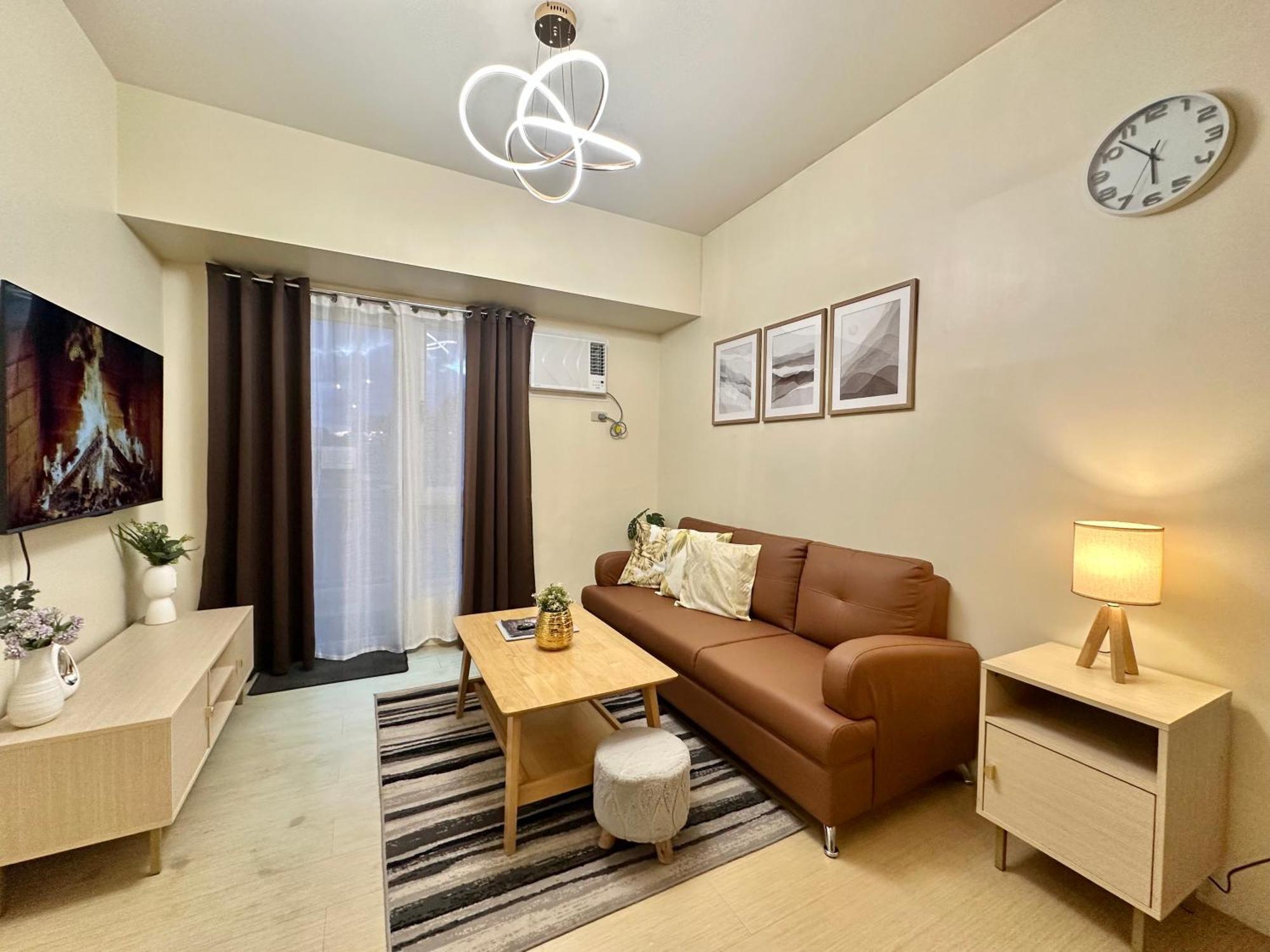 2-Bedroom Condo Unit With Balcony At Centrio Tower Beside Ayala Centrio Mall Downtown Cdo Cagayan de Oro Exterior foto