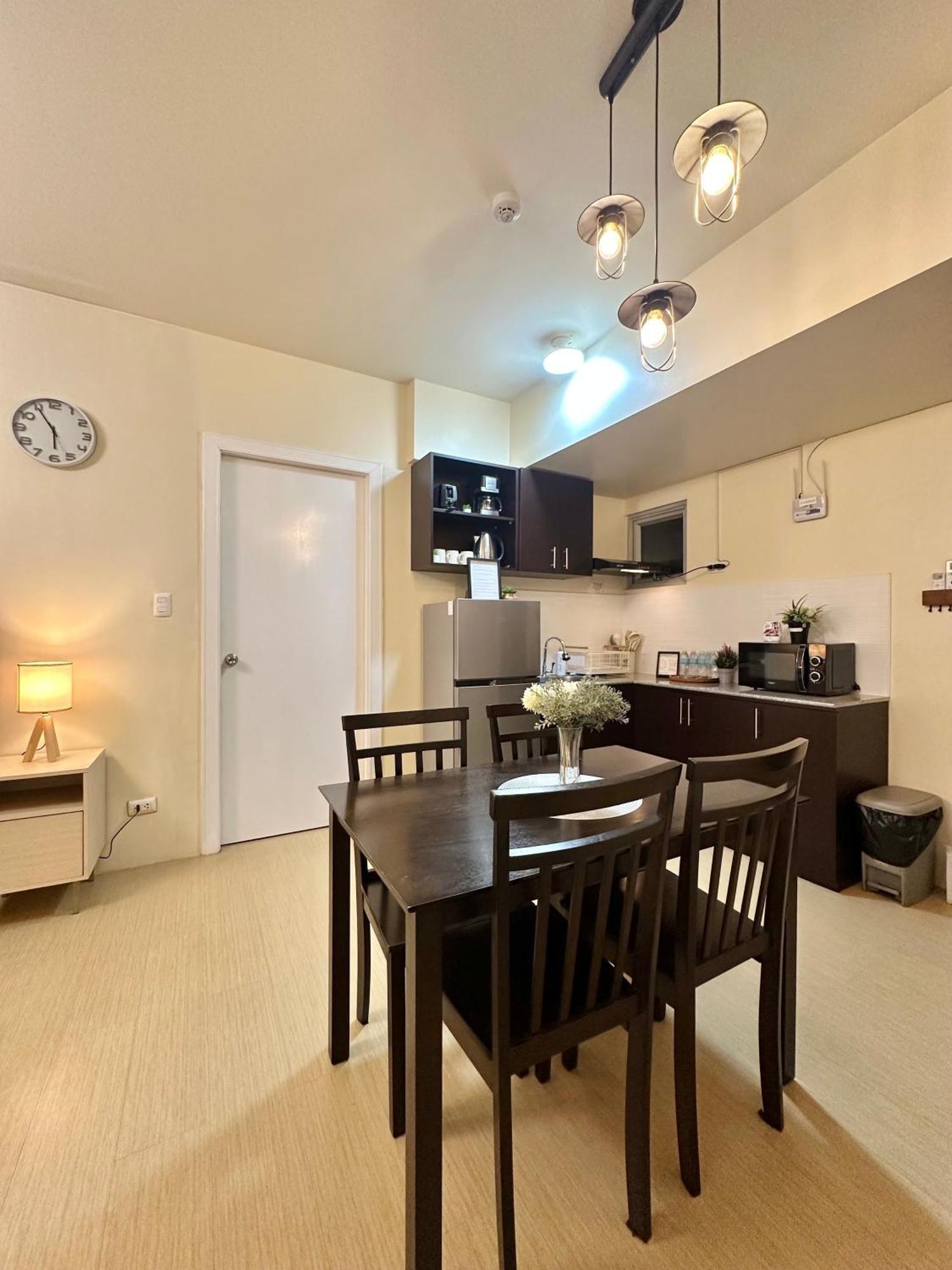 2-Bedroom Condo Unit With Balcony At Centrio Tower Beside Ayala Centrio Mall Downtown Cdo Cagayan de Oro Exterior foto