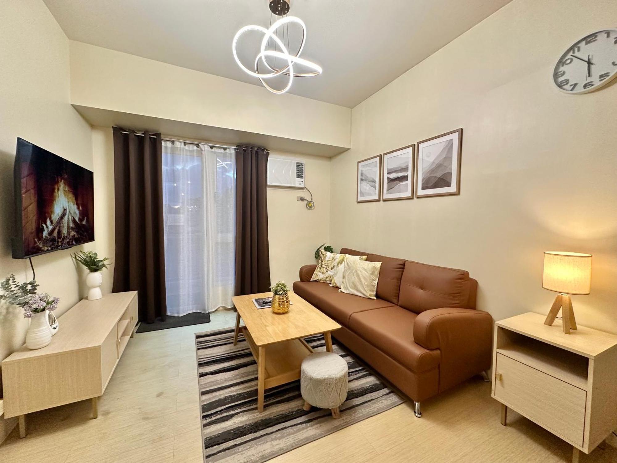 2-Bedroom Condo Unit With Balcony At Centrio Tower Beside Ayala Centrio Mall Downtown Cdo Cagayan de Oro Exterior foto