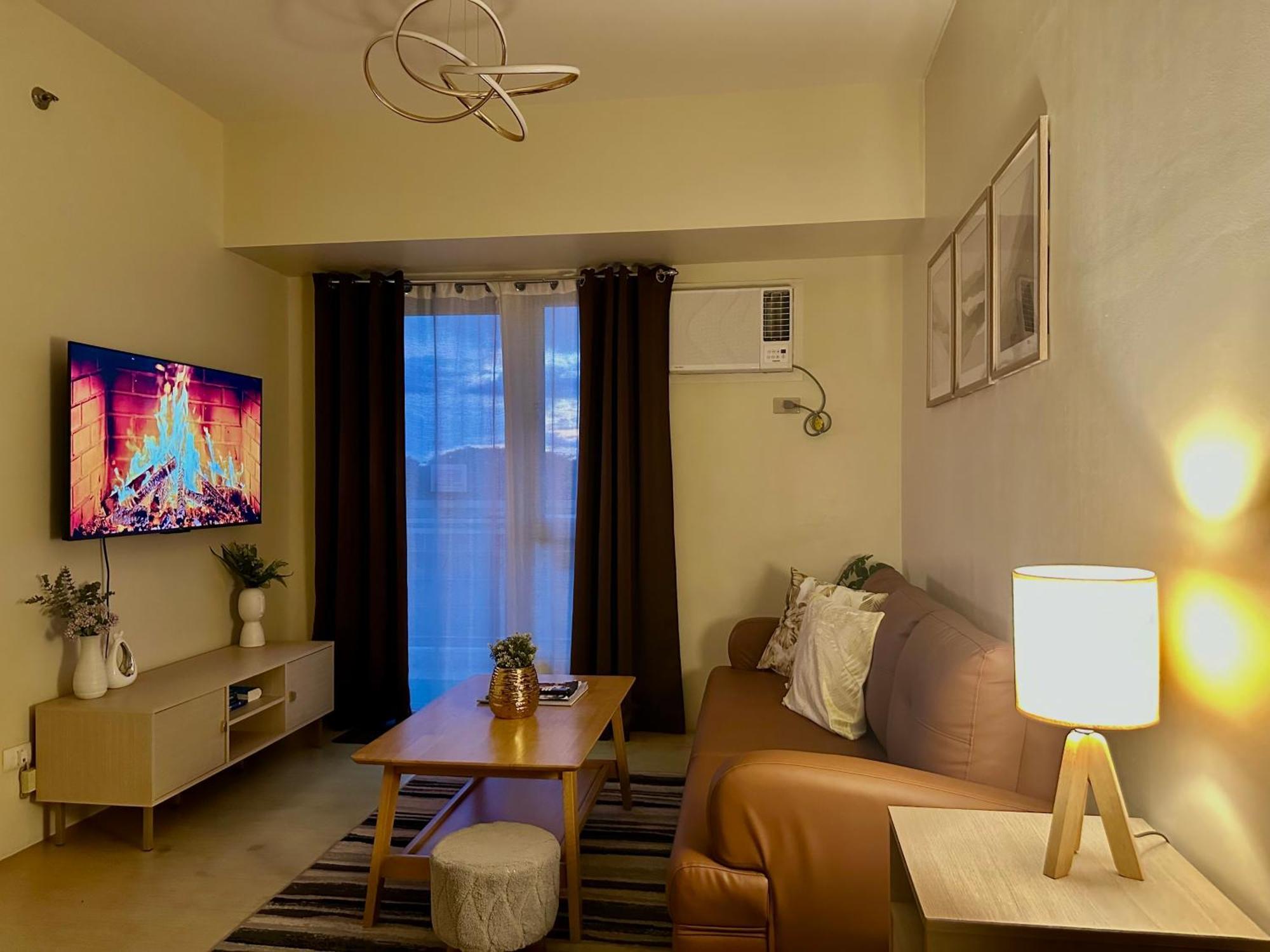 2-Bedroom Condo Unit With Balcony At Centrio Tower Beside Ayala Centrio Mall Downtown Cdo Cagayan de Oro Exterior foto