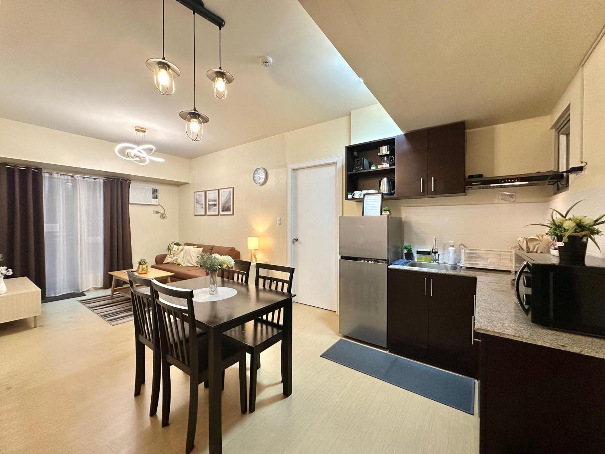 2-Bedroom Condo Unit With Balcony At Centrio Tower Beside Ayala Centrio Mall Downtown Cdo Cagayan de Oro Exterior foto